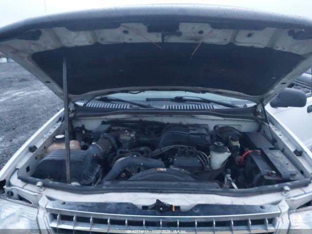 Ford Explorer Image 9