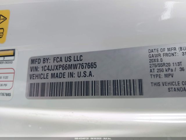 Jeep Wrangler Unlimited Sahara 4x4 Image 17