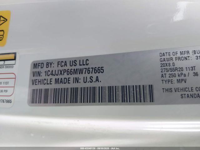 Jeep Wrangler Unlimited Sahara 4x4 Image 17