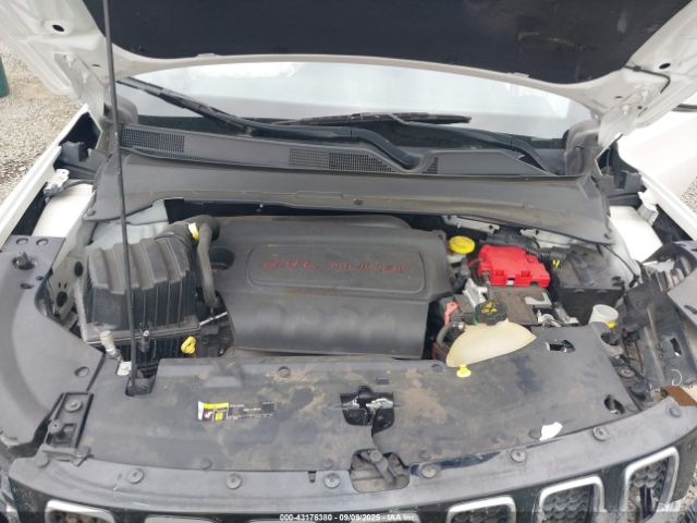 Jeep Compass Limited Fwd Image 4