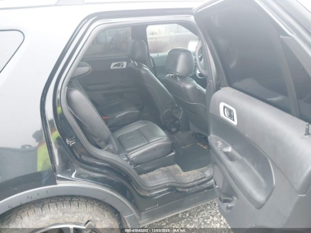 Ford Explorer Sport Image 8