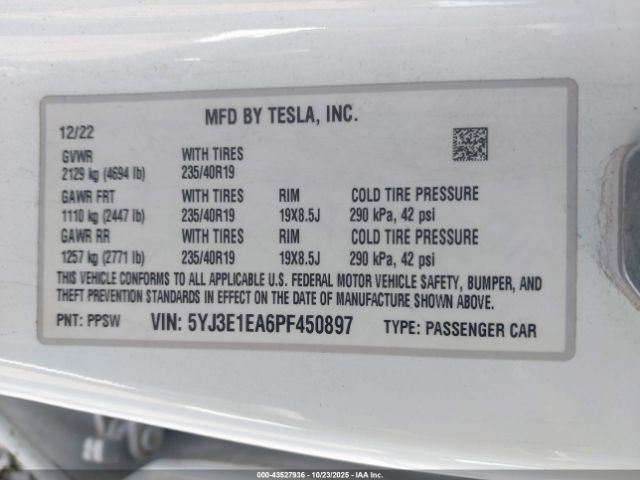 Tesla Model 3 Rear-wheel Drive Image 9