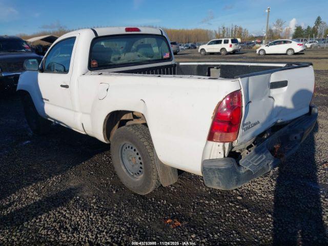 Toyota Tacoma Image 6