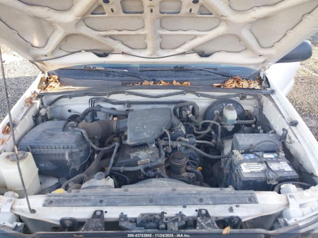 Toyota Tacoma Image 16