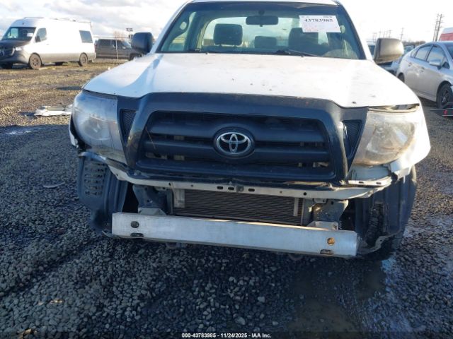 Toyota Tacoma Image 12