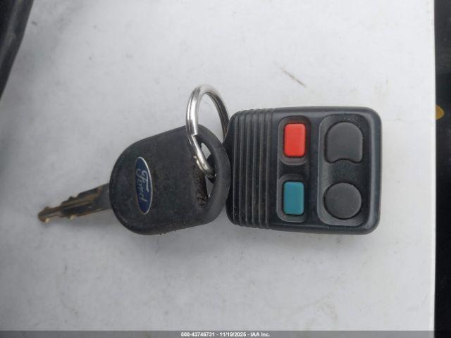 Ford Taurus Se Image 8