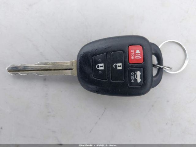 Toyota Corolla S Image 15