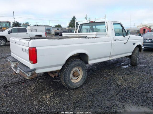 Ford F-250 Image 11