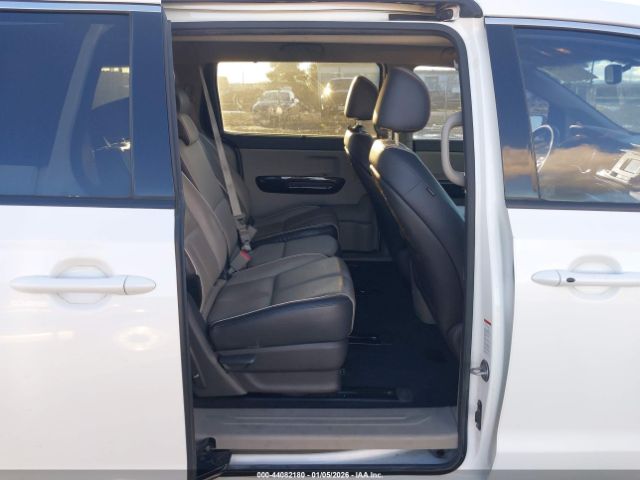 Kia Sedona Ex Image 12