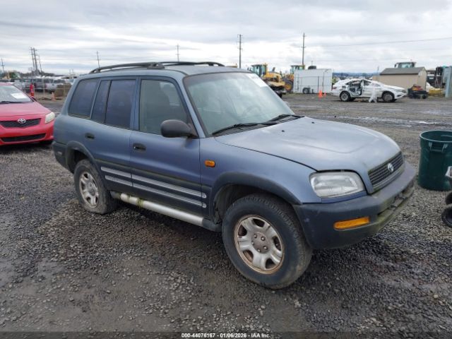 Toyota RAV4 Image 1