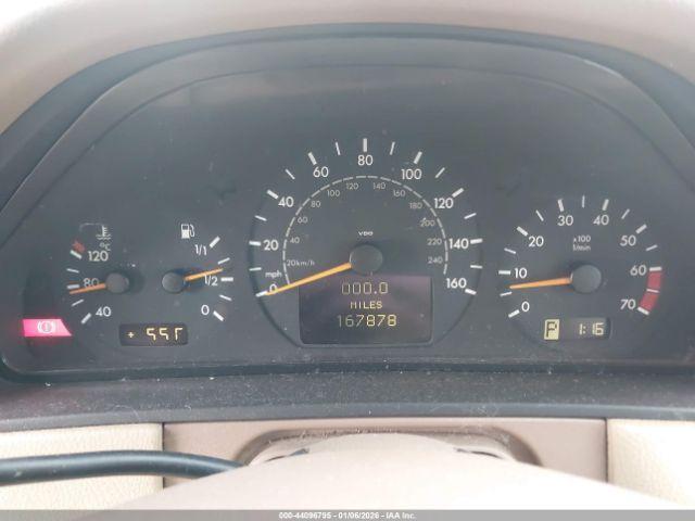 Mercedes-Benz E-Class Image 12