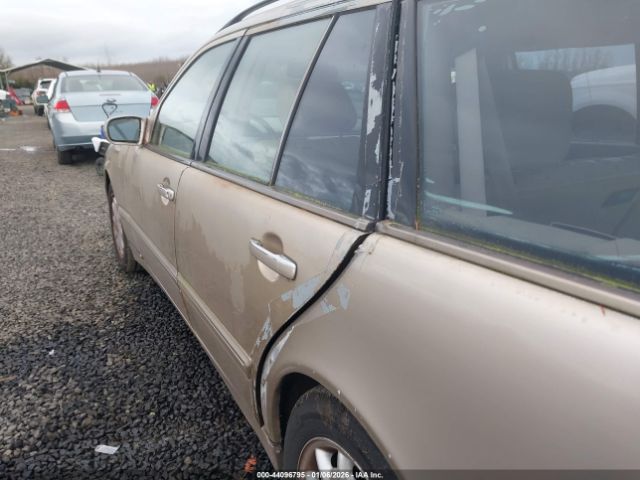 Mercedes-Benz E-Class Image 7