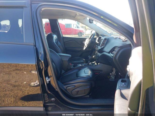 Jeep Cherokee Trailhawk 4x4 Image 2