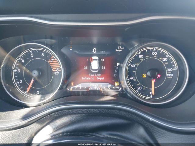 Jeep Cherokee Trailhawk 4x4 Image 4