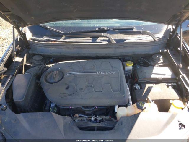 Jeep Cherokee Trailhawk 4x4 Image 14