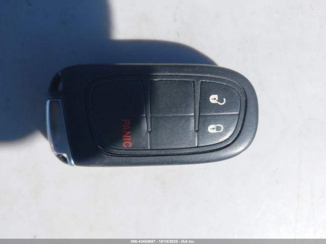 Jeep Cherokee Trailhawk 4x4 Image 9