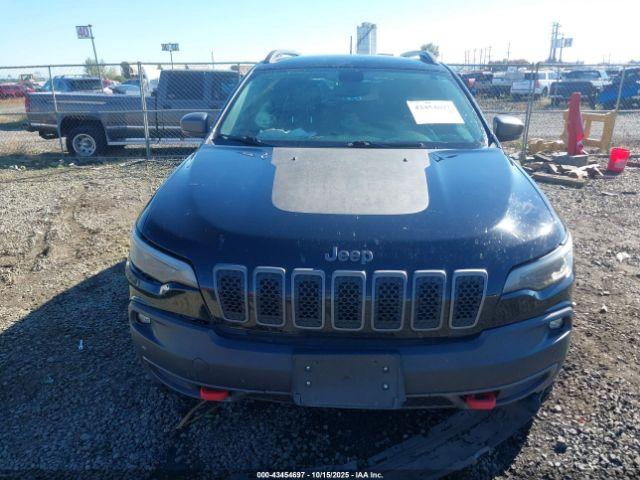 Jeep Cherokee Trailhawk 4x4 Image 11