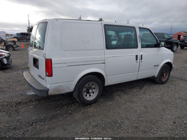 GMC Safari Xt Image 11