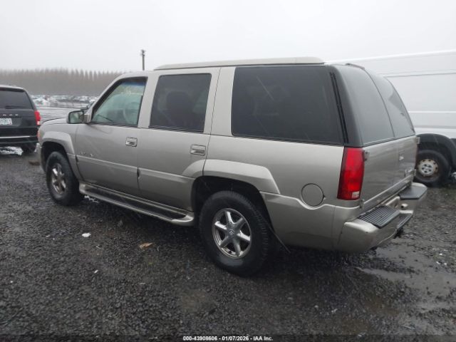 Cadillac Escalade Standard Image 2