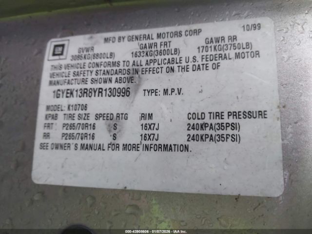 Cadillac Escalade Standard Image 8