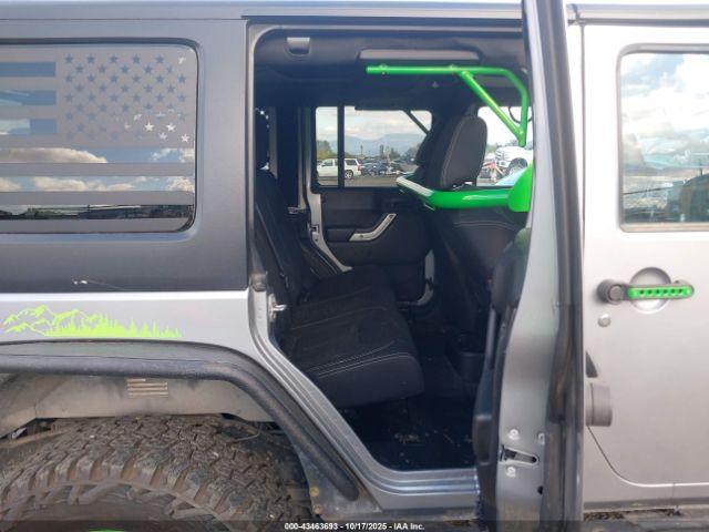 Jeep Wrangler Rubicon Image 10