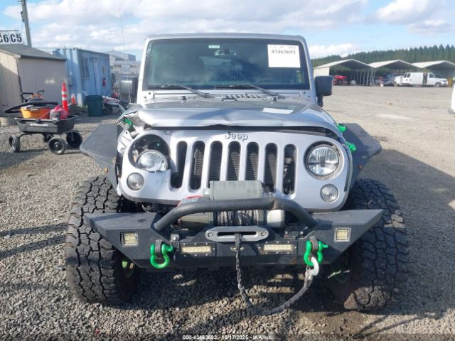 Jeep Wrangler Rubicon Image 12