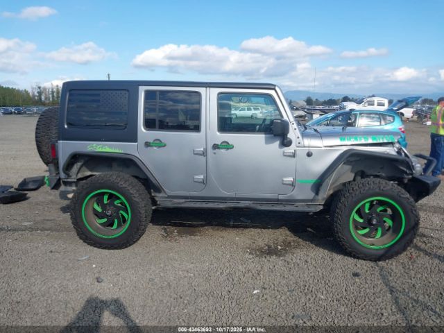 Jeep Wrangler Rubicon Image 16