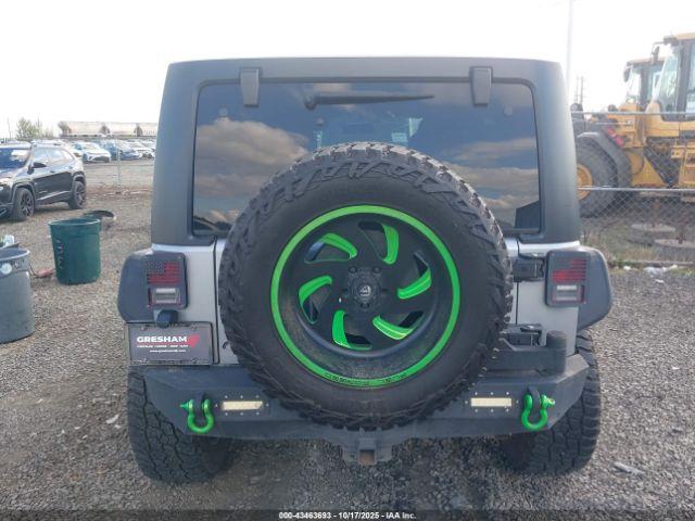 Jeep Wrangler Rubicon Image 11