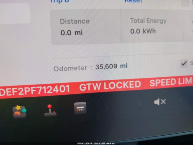 Tesla Model Y Performance Dual Motor All-wheel Drive Image 14