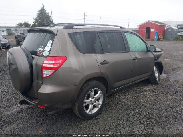 Toyota RAV4 Base V6 Image 13