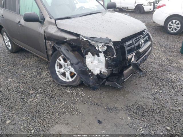 Toyota RAV4 Base V6 Image 10