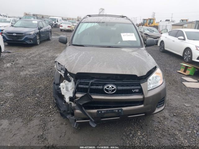 Toyota RAV4 Base V6 Image 16