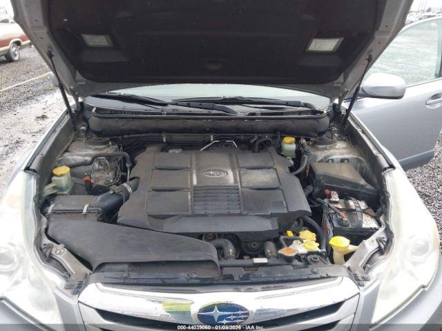Subaru Outback 3.6r Image 9