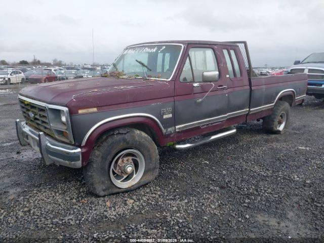 Ford F-250 Image 12