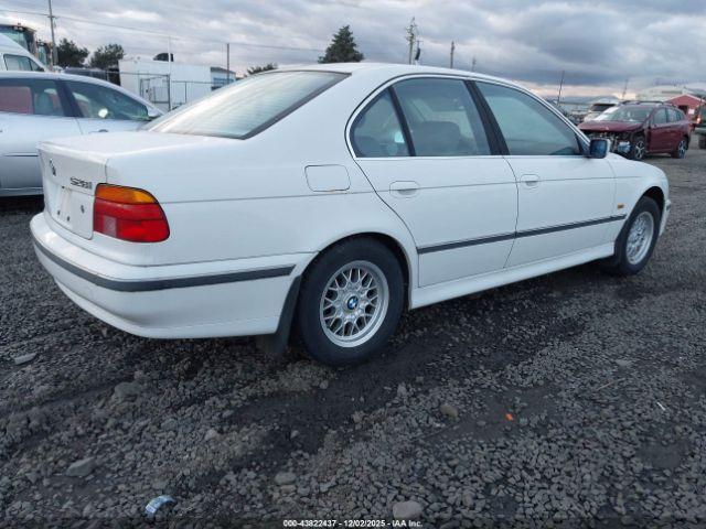 BMW 5 Series Image 4