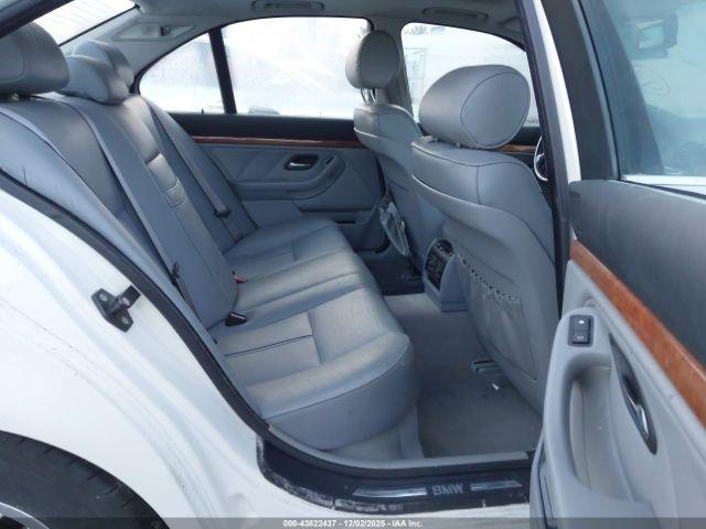 BMW 5 Series Image 6