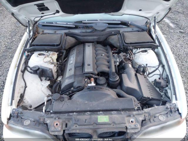 BMW 5 Series Image 11