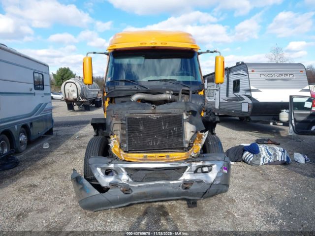 International Prostar Image 9